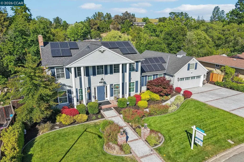 275 Deerfield Drive Moraga CA 94556