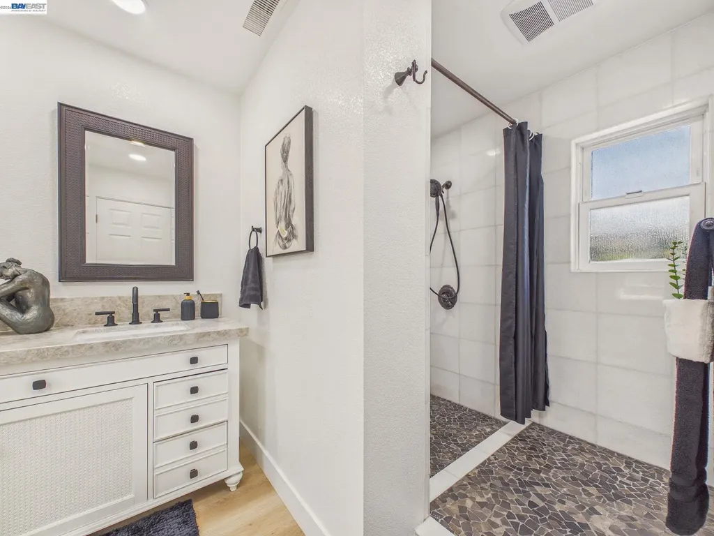7482 Larkdale Avenue Dublin CA 94568