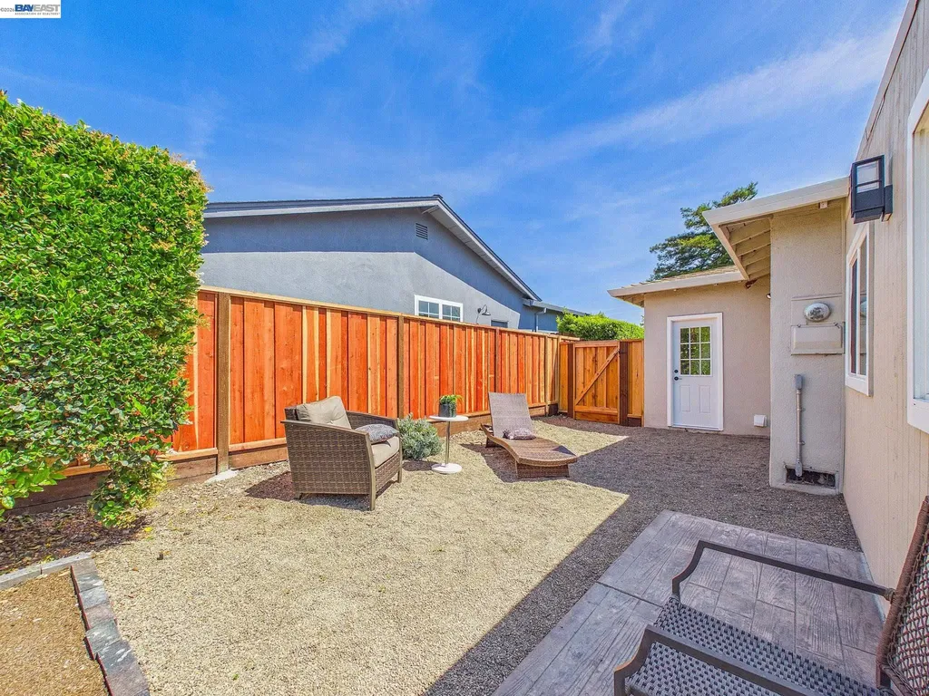 7482 Larkdale Avenue Dublin CA 94568