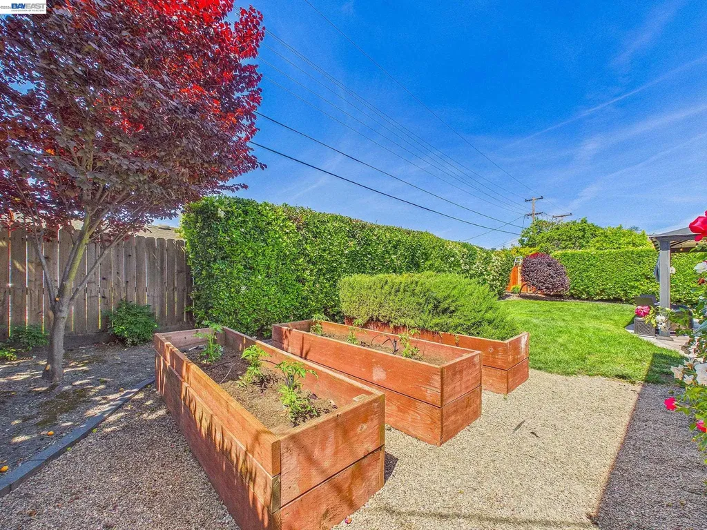 7482 Larkdale Avenue Dublin CA 94568