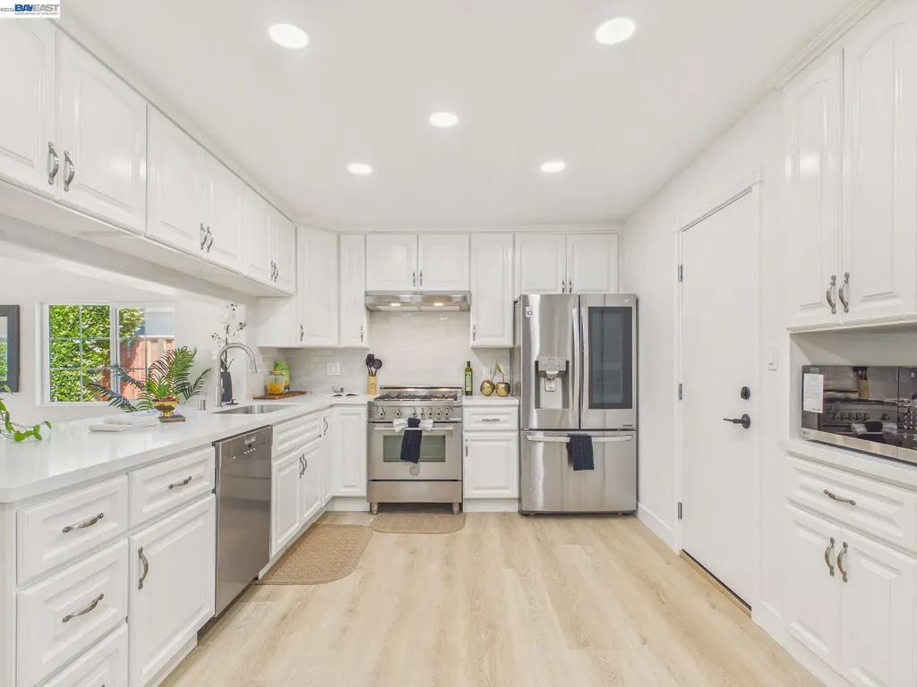 7482 Larkdale Avenue Dublin CA 94568