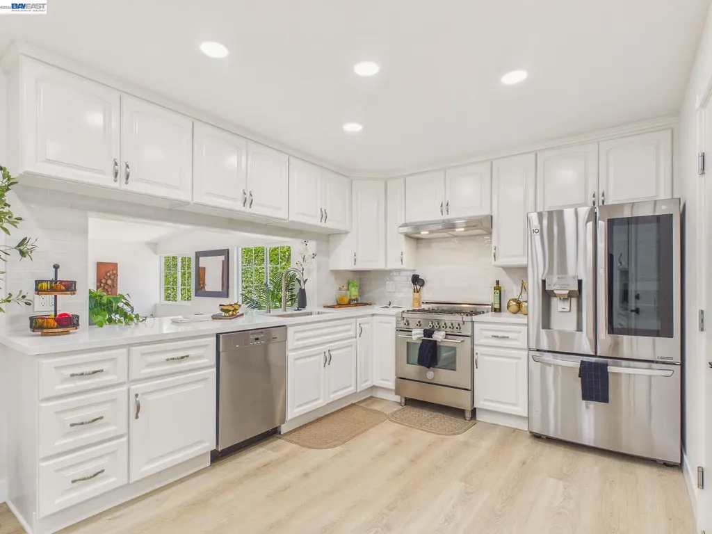 7482 Larkdale Avenue Dublin CA 94568
