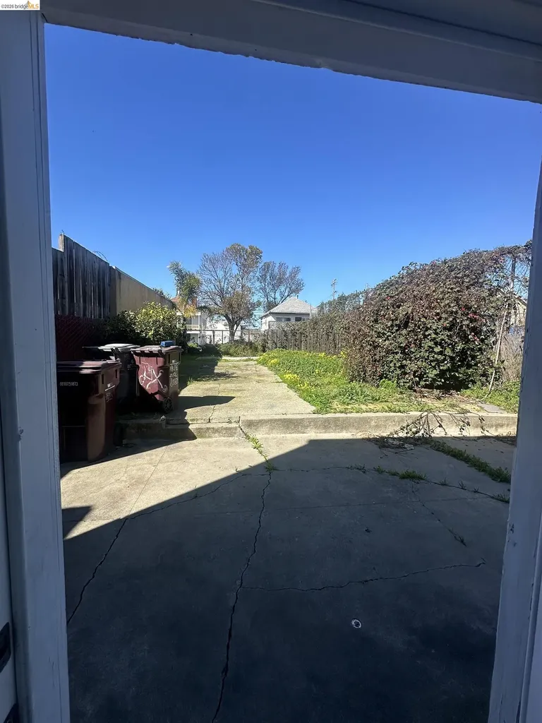 2423 Market Street Oakland CA 94607