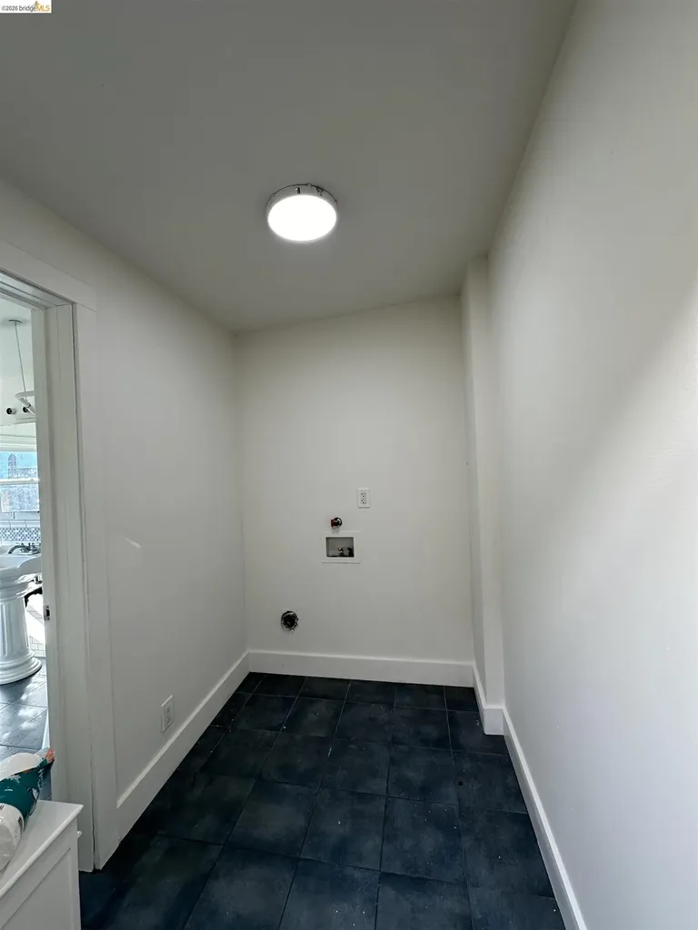 2423 Market Street Oakland CA 94607