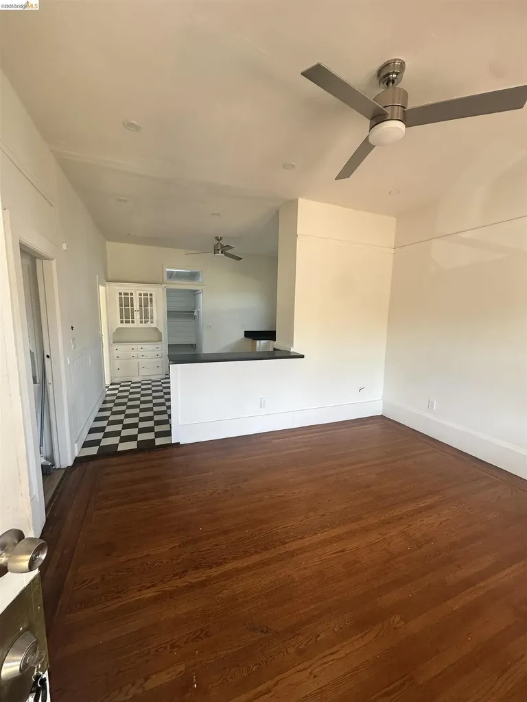 2423 Market Street Oakland CA 94607