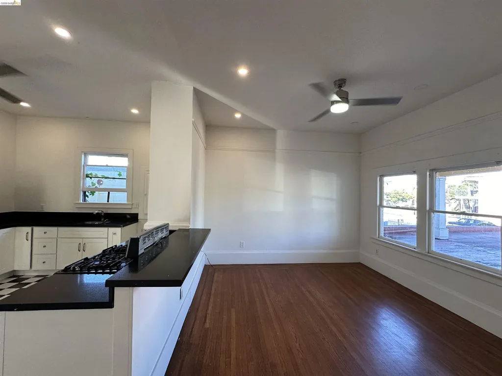 2423 Market Street Oakland CA 94607