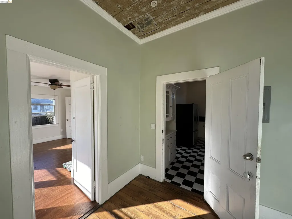2423 Market Street Oakland CA 94607