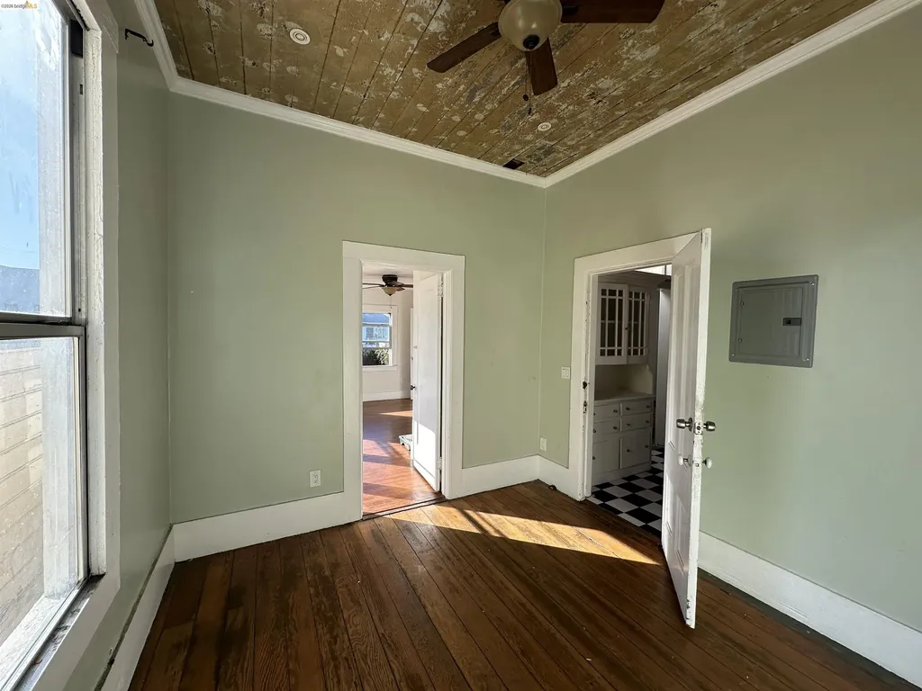 2423 Market Street Oakland CA 94607
