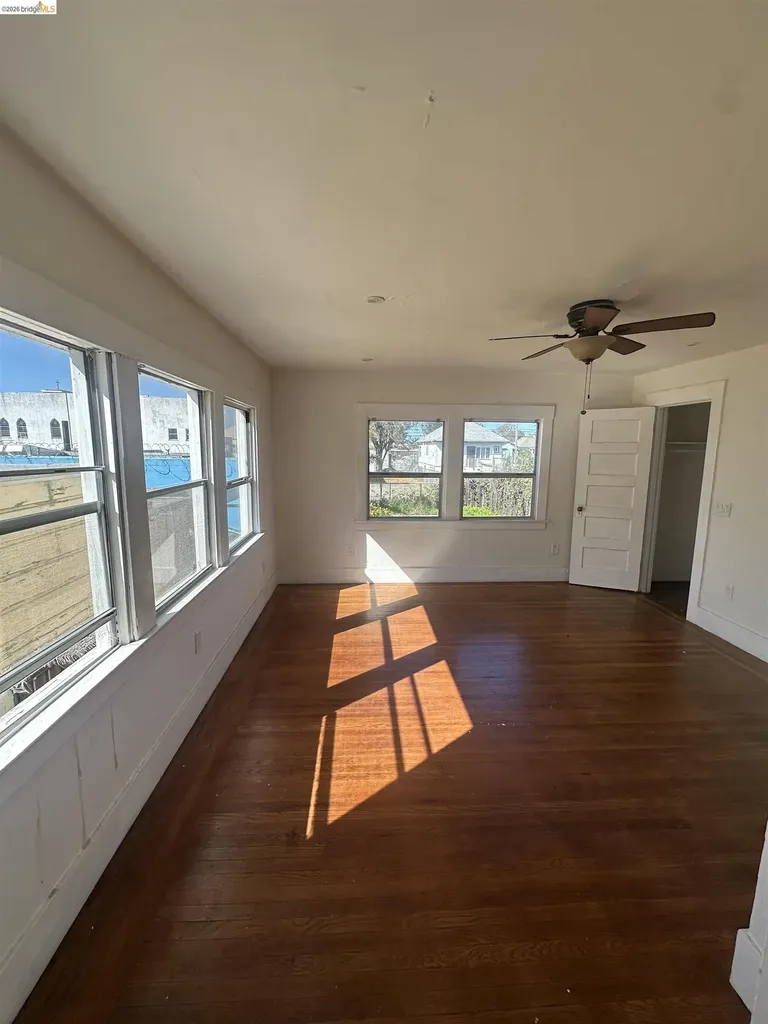 2423 Market Street Oakland CA 94607