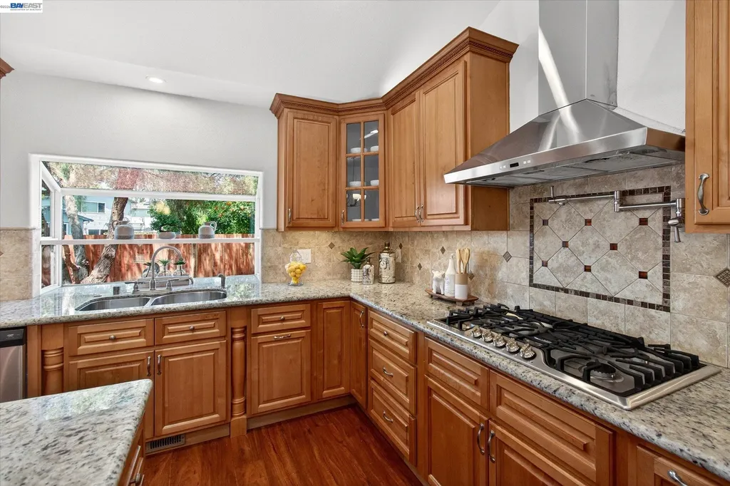811 Seville Place Fremont CA 94539