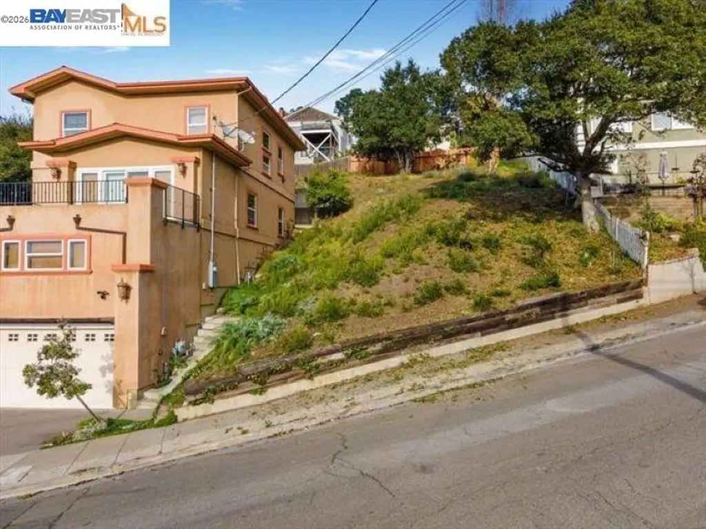 6338 Buena Ventura Avenue Oakland CA 94605