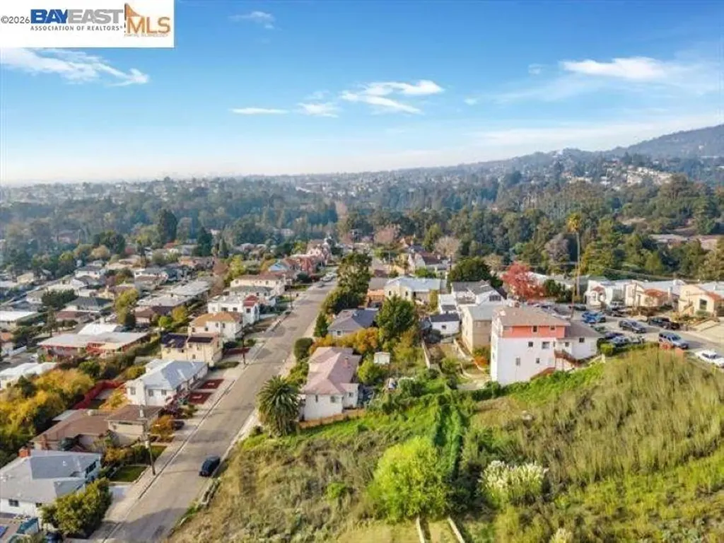 6338 Buena Ventura Avenue Oakland CA 94605