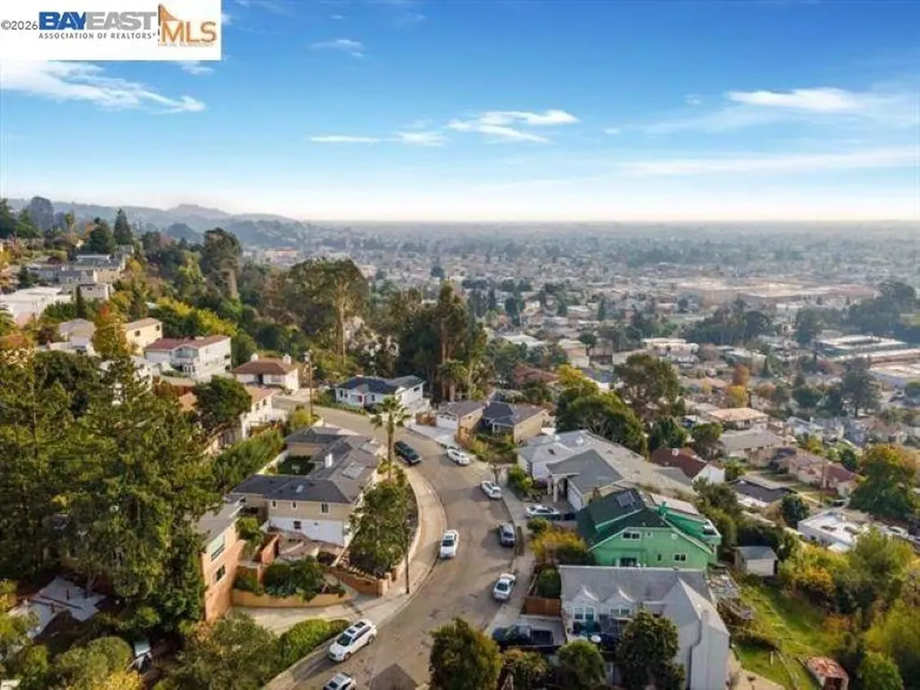 6338 Buena Ventura Avenue Oakland CA 94605