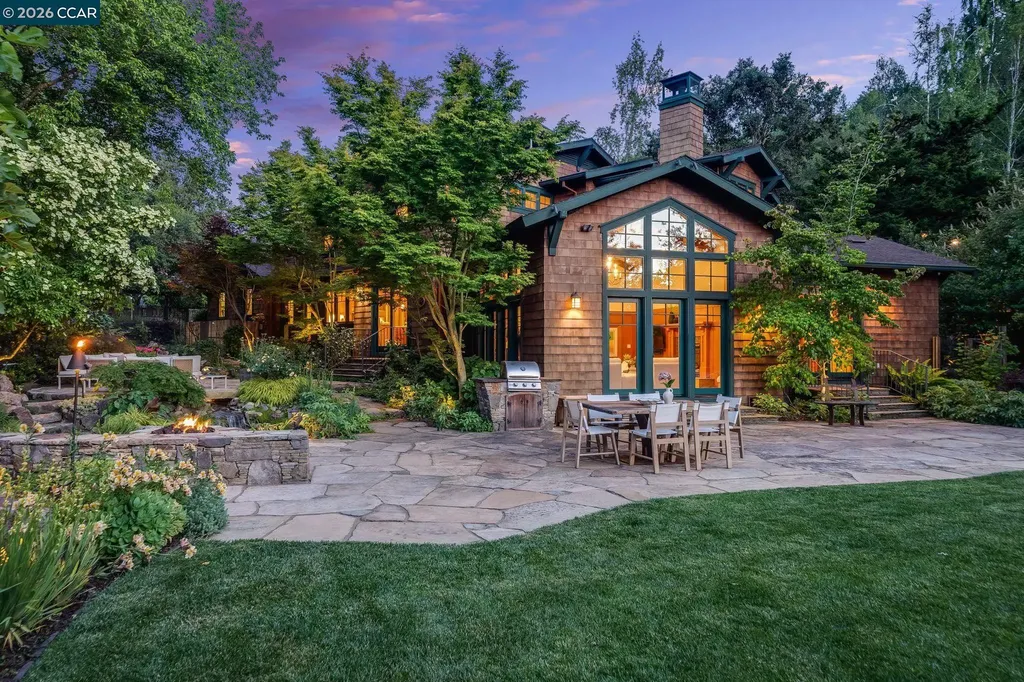 30 Greenwood Court Orinda CA 94563