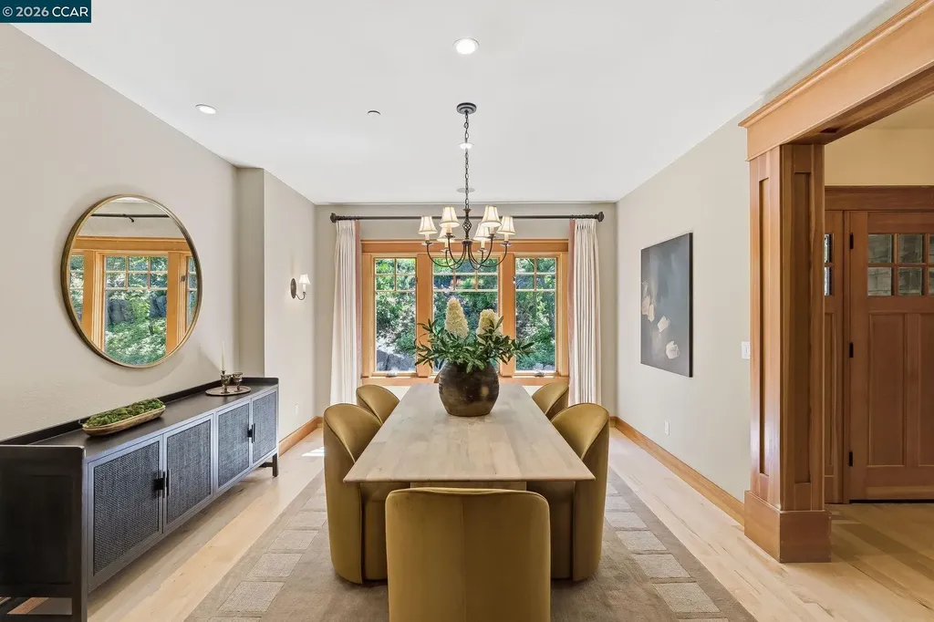30 Greenwood Court Orinda CA 94563