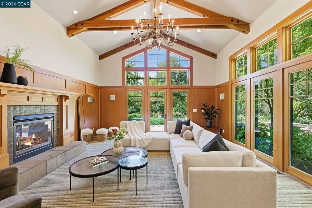 30 Greenwood Court Orinda CA 94563