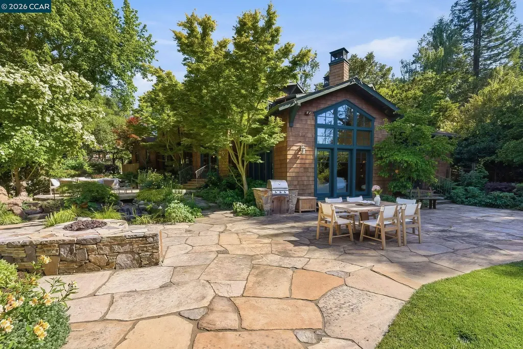 30 Greenwood Court Orinda CA 94563