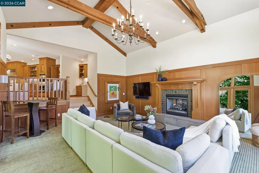 30 Greenwood Court Orinda CA 94563