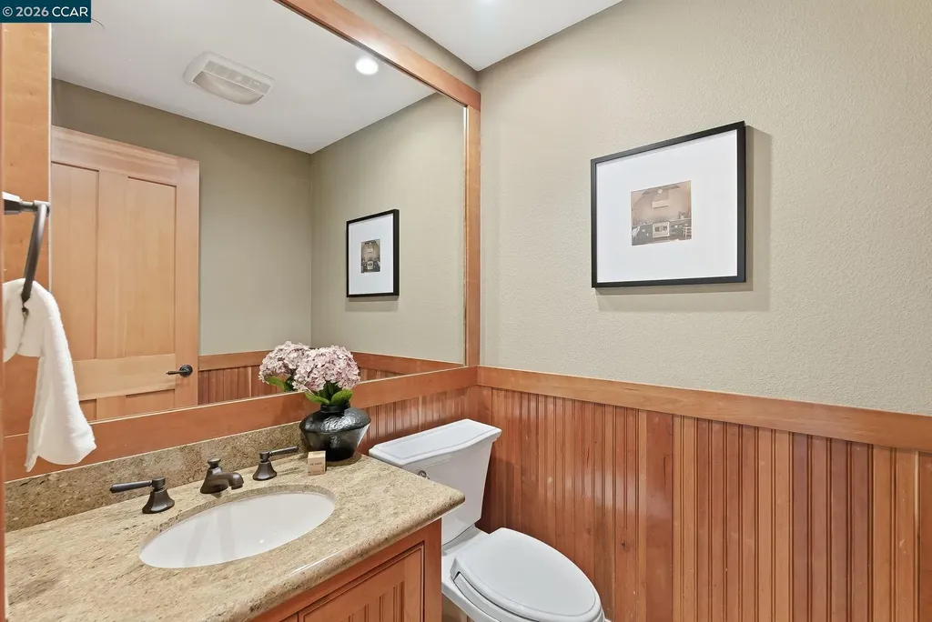 30 Greenwood Court Orinda CA 94563
