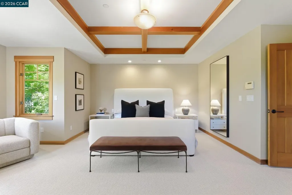 30 Greenwood Court Orinda CA 94563