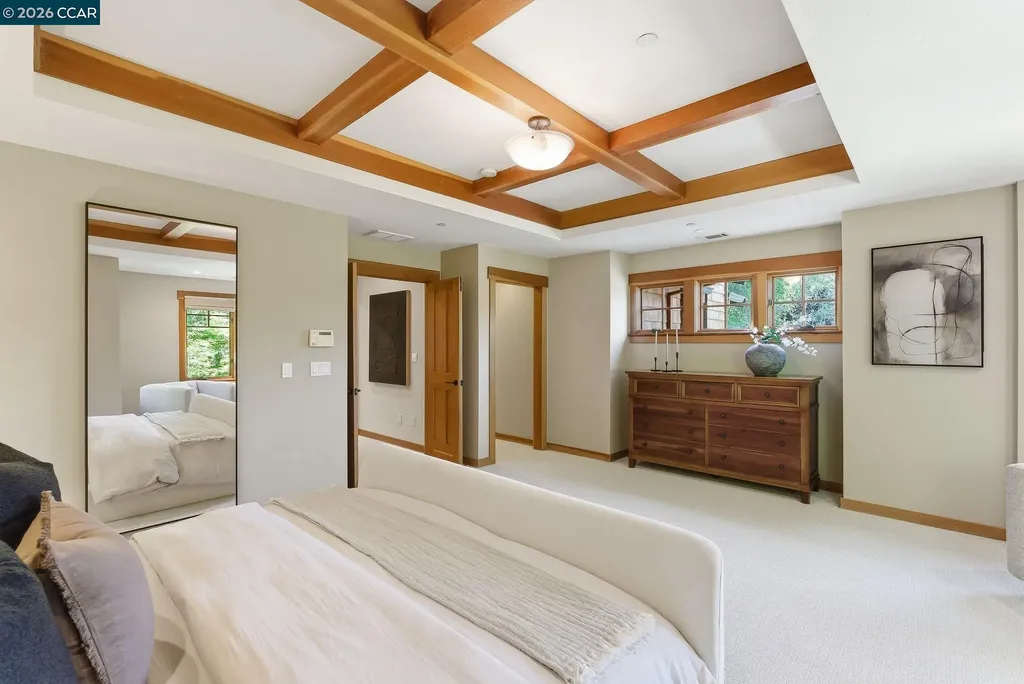 30 Greenwood Court Orinda CA 94563