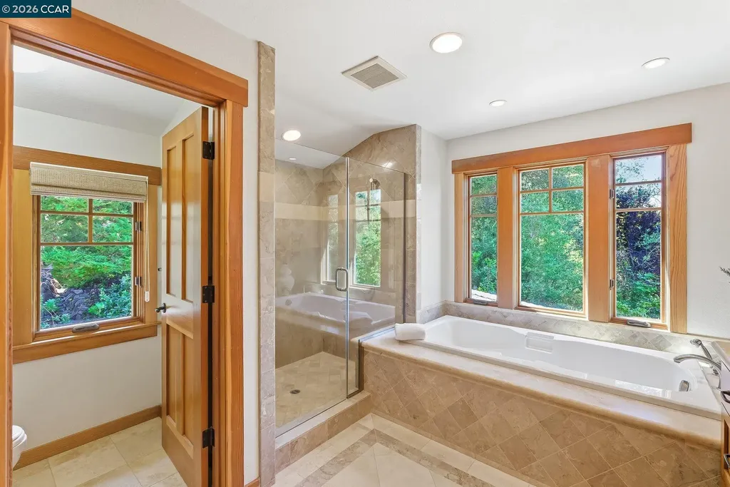 30 Greenwood Court Orinda CA 94563