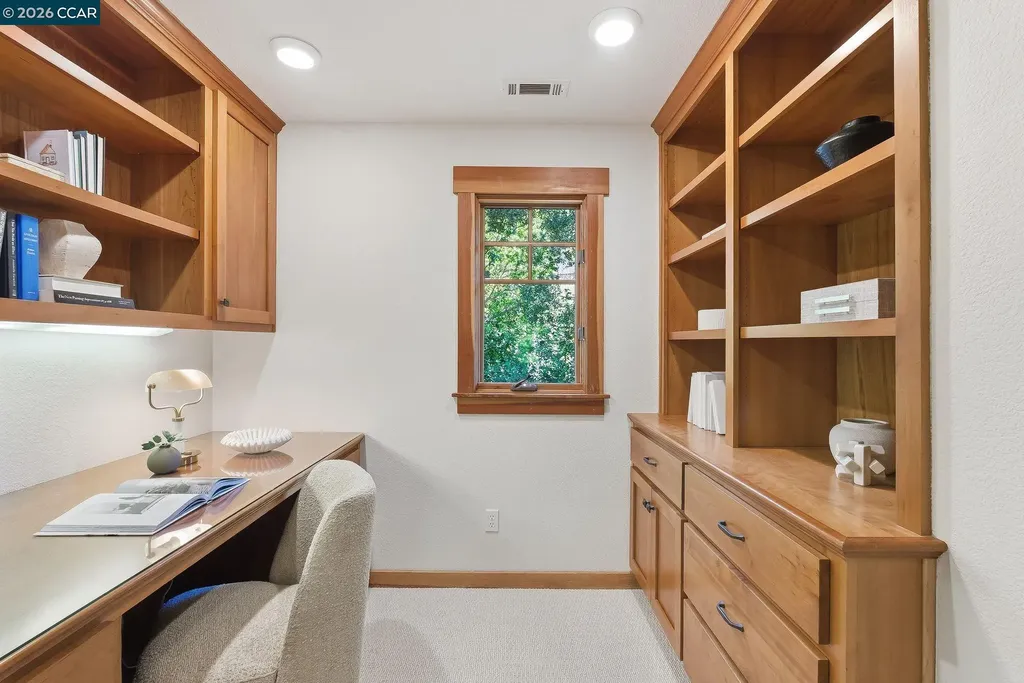 30 Greenwood Court Orinda CA 94563