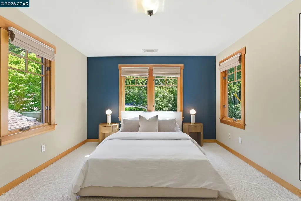 30 Greenwood Court Orinda CA 94563