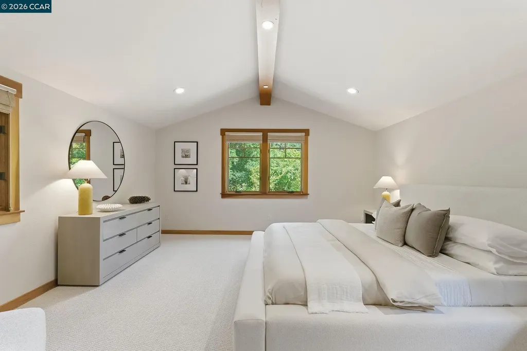 30 Greenwood Court Orinda CA 94563