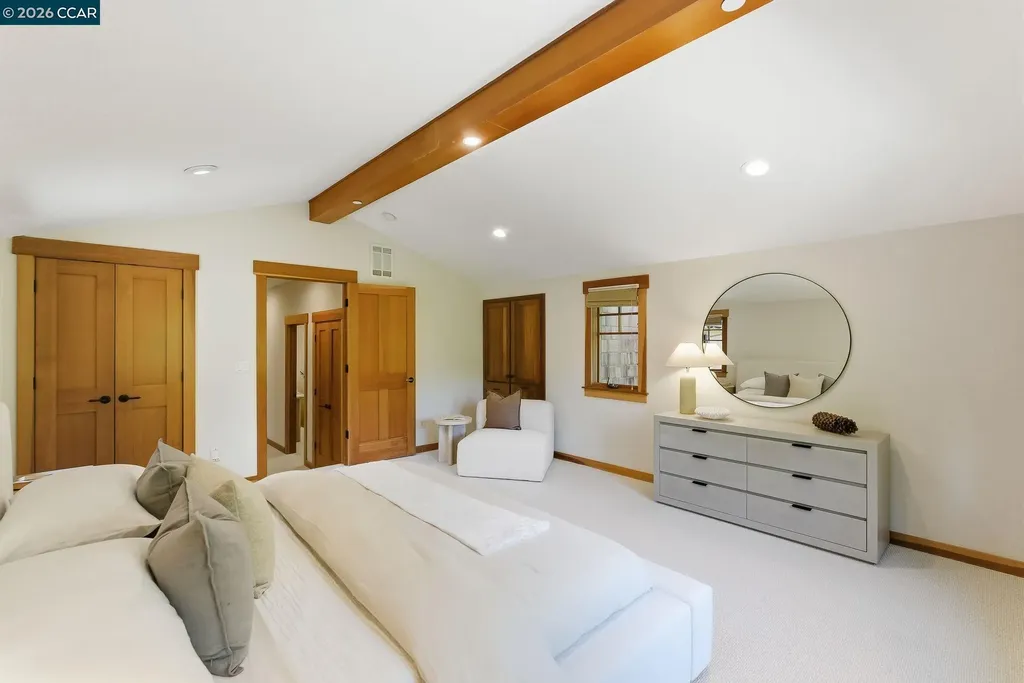 30 Greenwood Court Orinda CA 94563