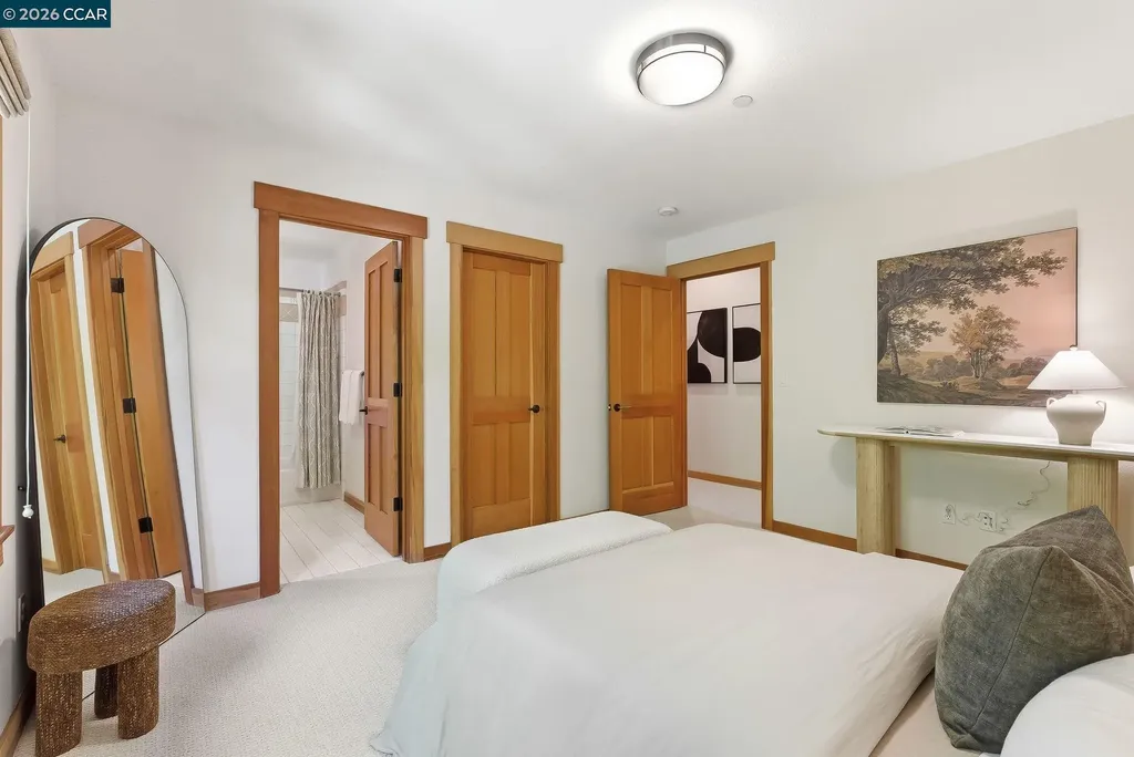 30 Greenwood Court Orinda CA 94563