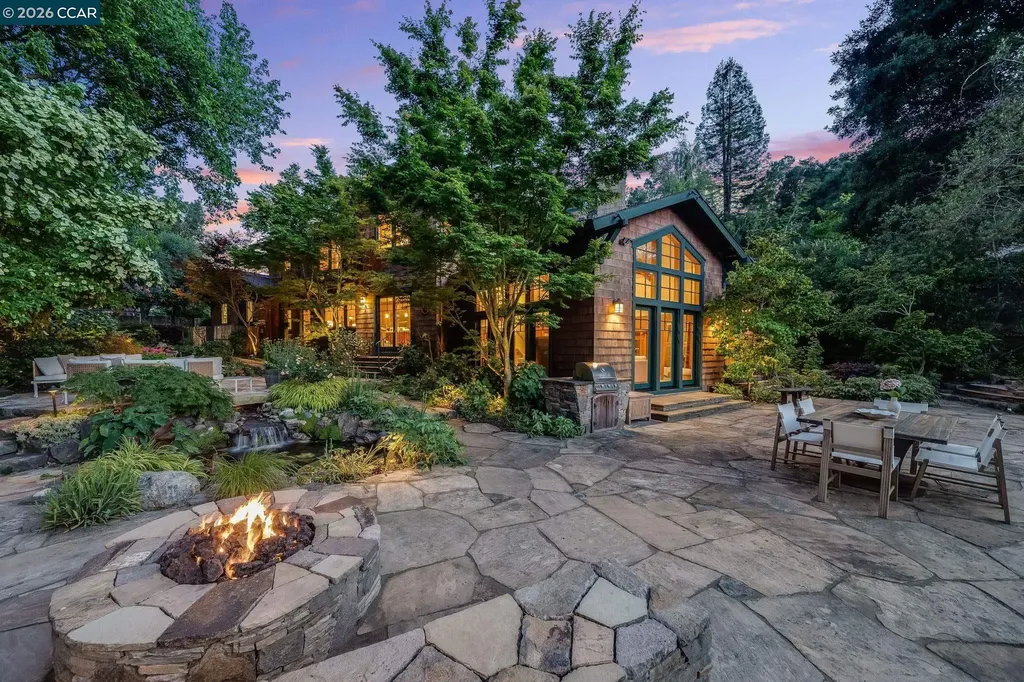 30 Greenwood Court Orinda CA 94563