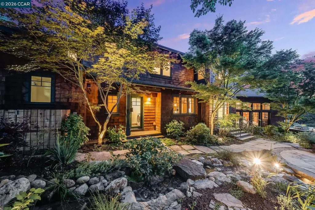 30 Greenwood Court Orinda CA 94563