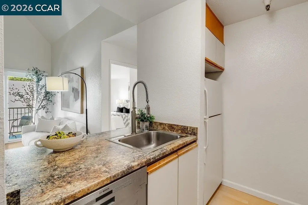 3183 Wayside Plaza Walnut Creek CA 94597