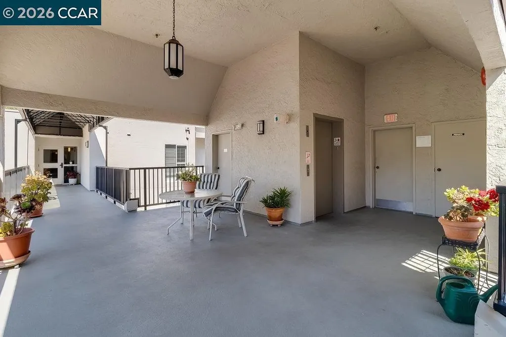 3183 Wayside Plaza Walnut Creek CA 94597