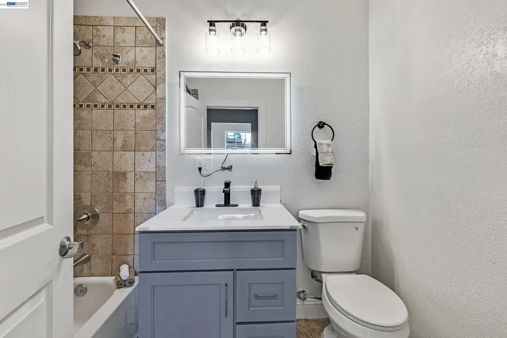 2248 22nd Street Oakland CA 94606