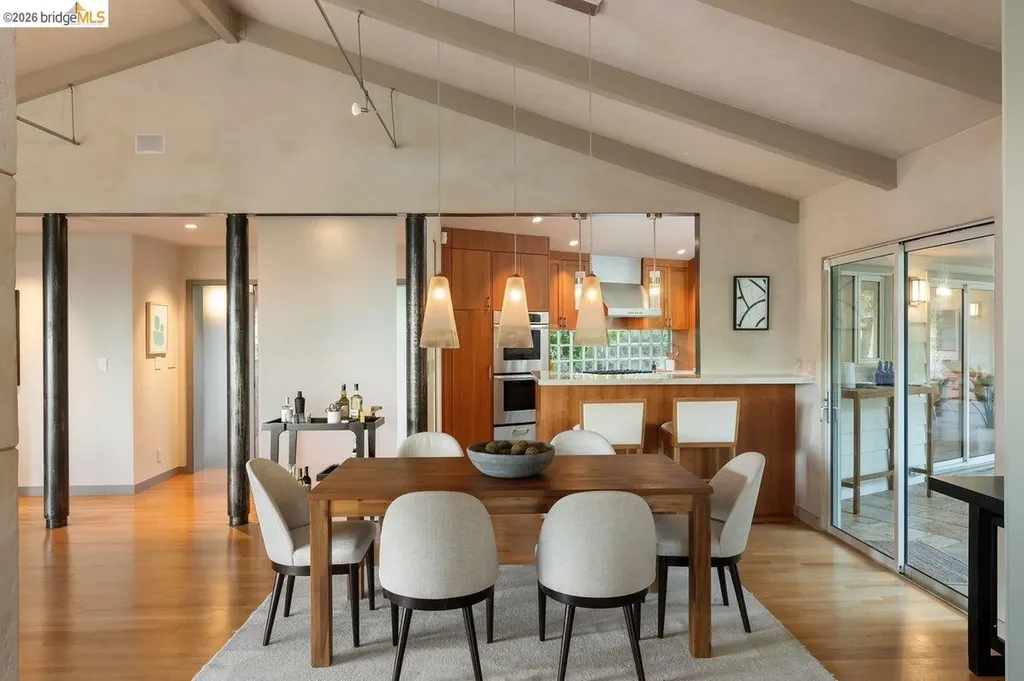 12131 Skyline Boulevard Oakland CA 94619