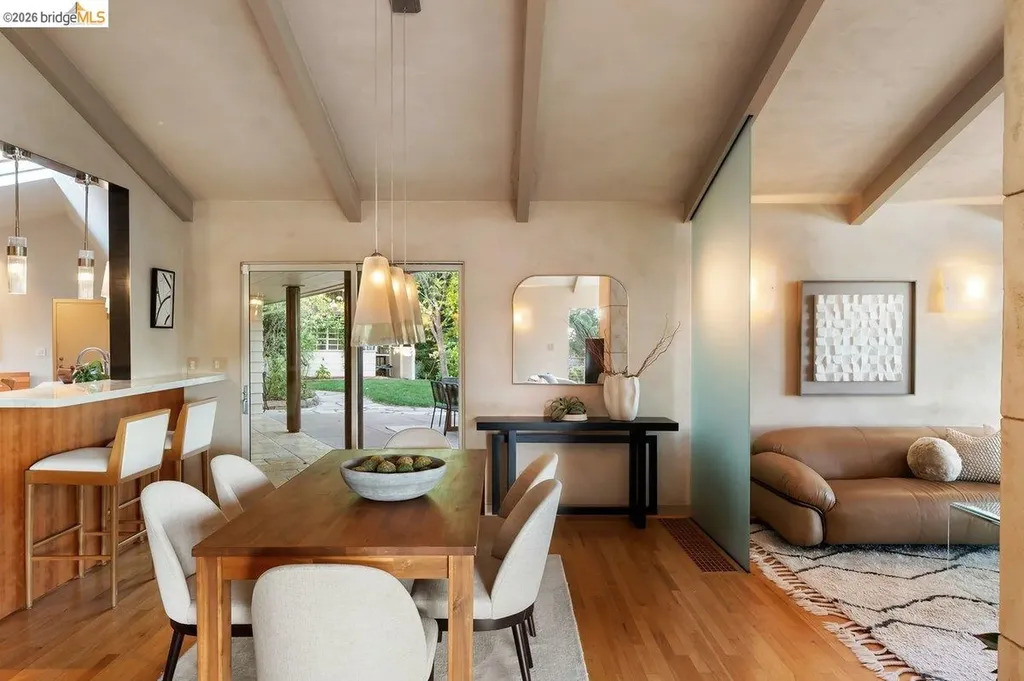 12131 Skyline Boulevard Oakland CA 94619