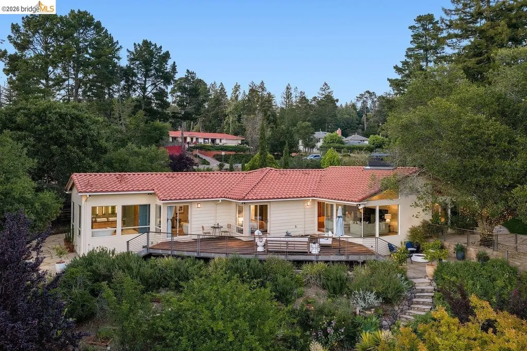 12131 Skyline Boulevard Oakland CA 94619