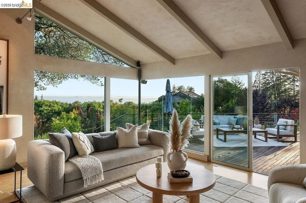 12131 Skyline Boulevard Oakland CA 94619