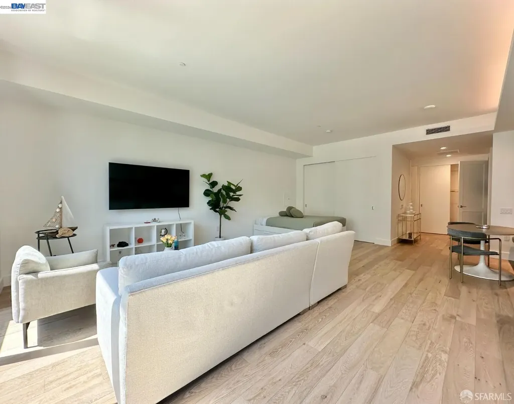 1 Bristol San Francisco CA 94130