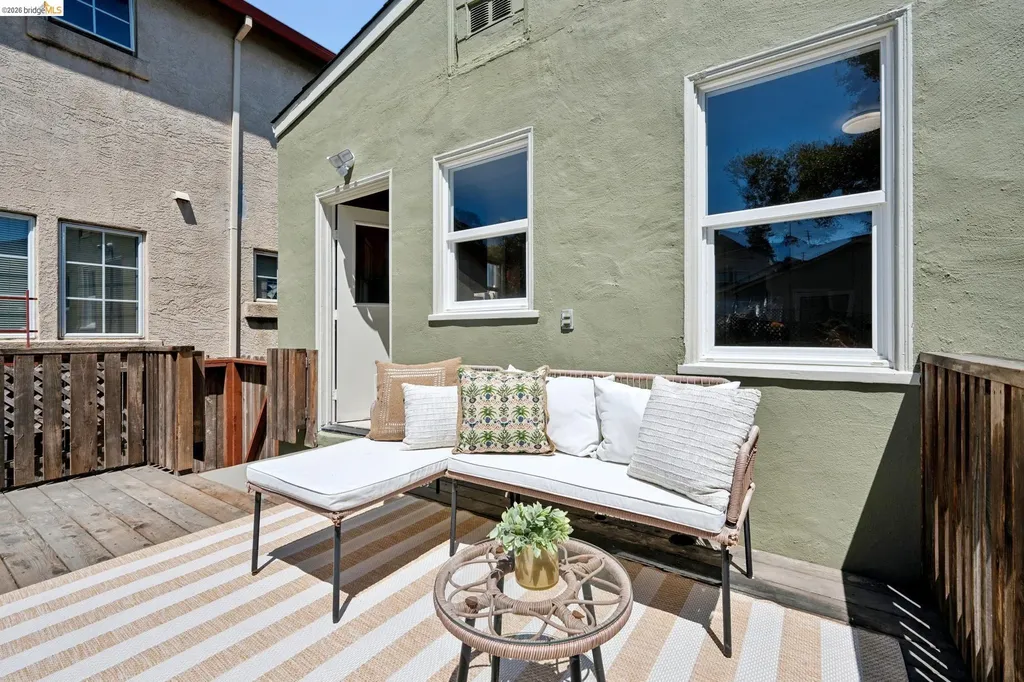 820 Madison Street Albany CA 94706