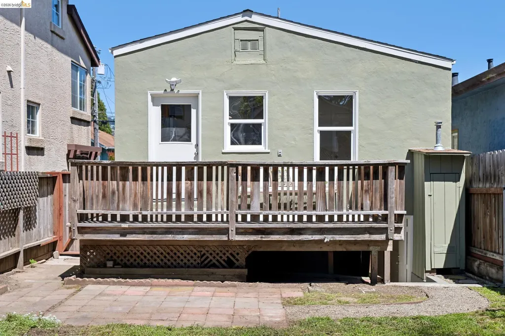 820 Madison Street Albany CA 94706