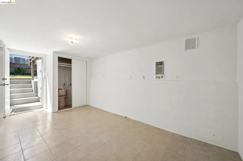 820 Madison Street Albany CA 94706