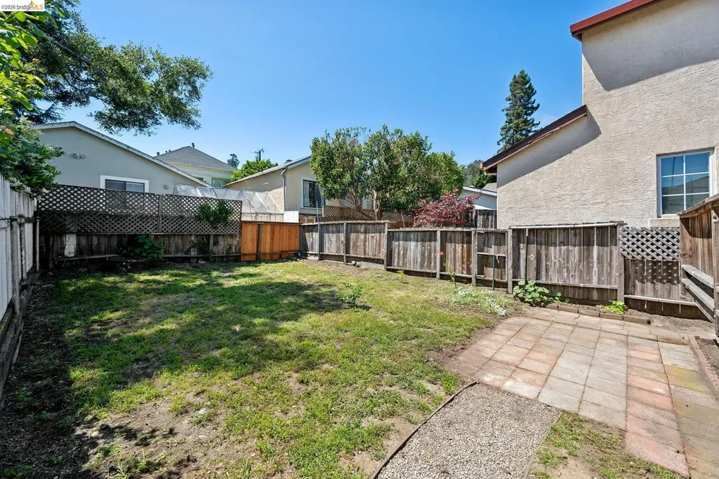 820 Madison Street Albany CA 94706