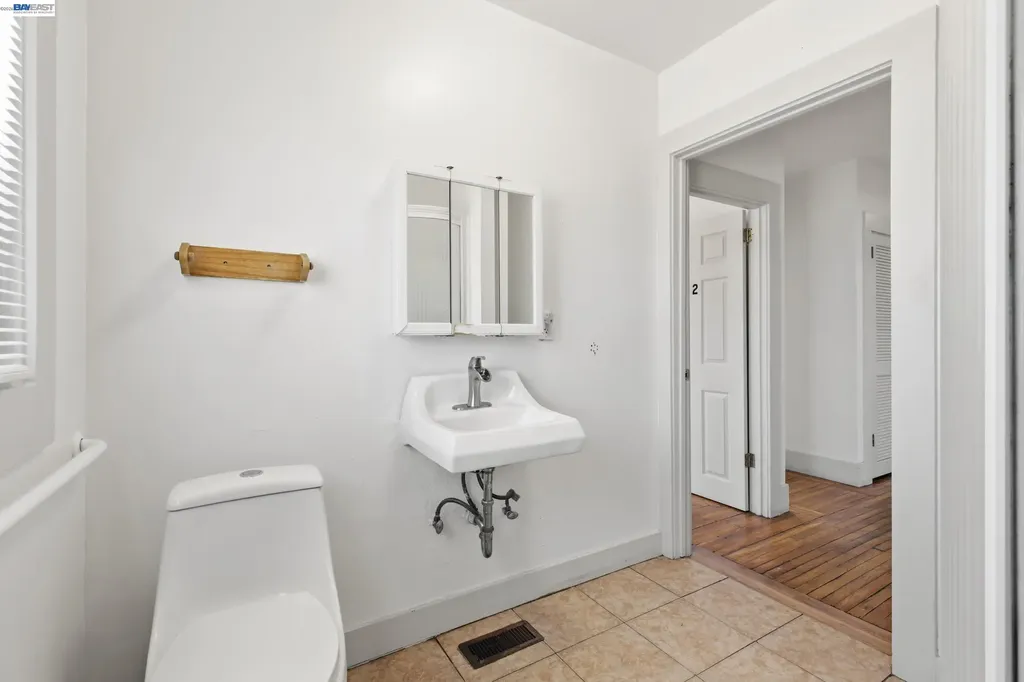 370 14th Street San Leandro CA 94577