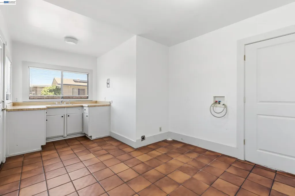 370 14th Street San Leandro CA 94577