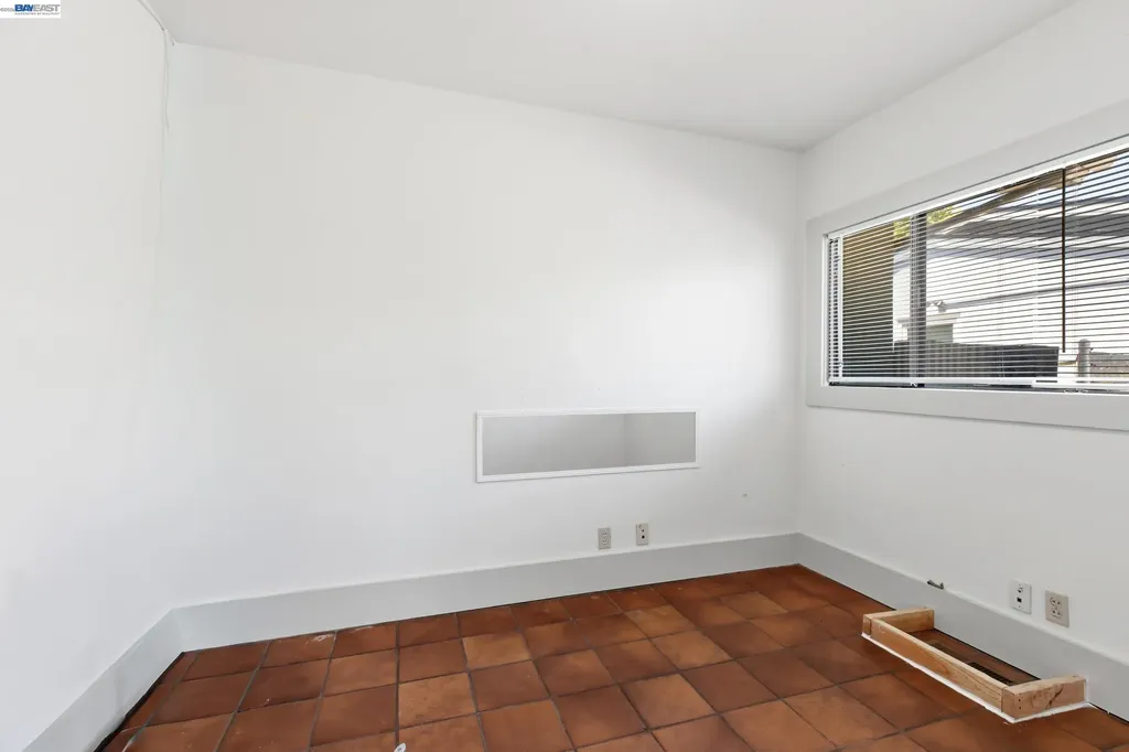 370 14th Street San Leandro CA 94577