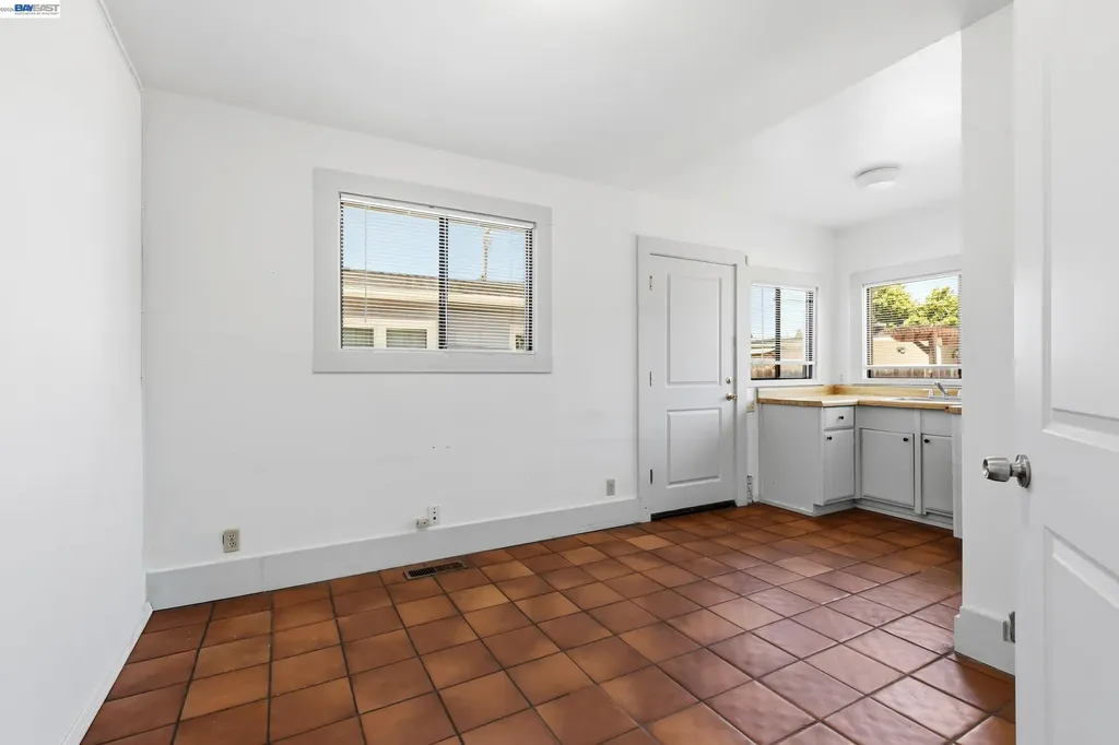 370 14th Street San Leandro CA 94577
