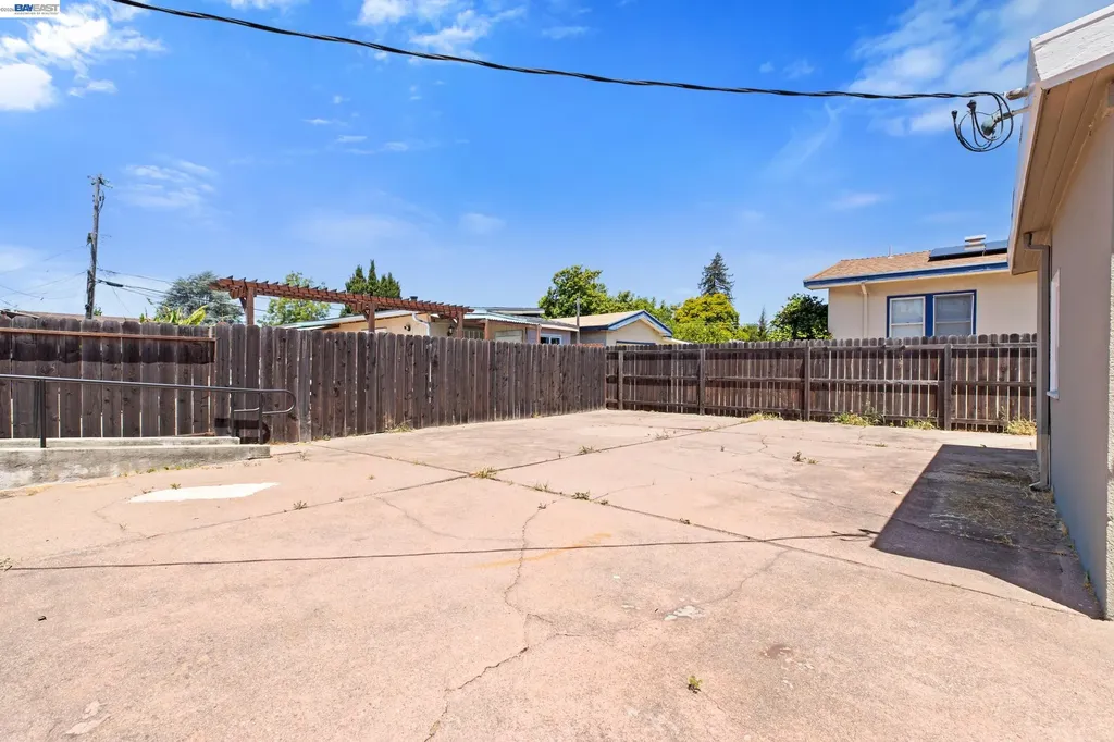 370 14th Street San Leandro CA 94577